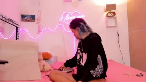 nicky_teem online show from 12-20-24, 09:54