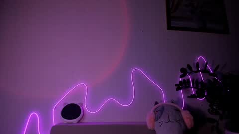 Nicky Weekends online show from 12-05-24, 04:20