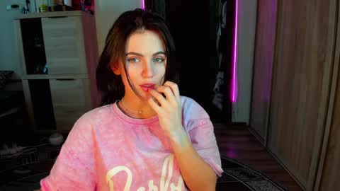 Nicky Weekends online show from 01-30-25, 06:35