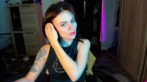 Nicky Weekends online show from 02-03-25, 04:46