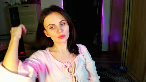 Nicky Weekends online show from 02-05-25, 03:20