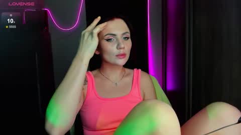 Nicky Weekends online show from 09-14-25, 01:27