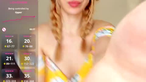Snapshot of nickymorris chatting on 02-28-25, 12:20 Nicky online show from 02-28-25, 12:20