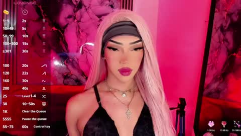 Snapshot of nickynoa chatting on 07-15-26, 02:39 Nicky online show from 07-15-26, 02:39