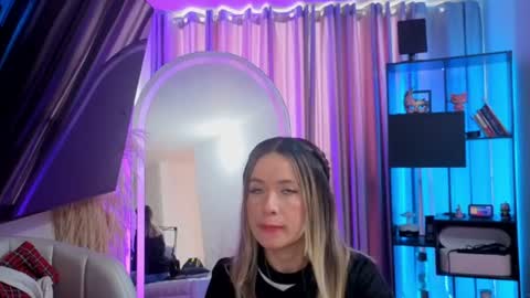 Snapshot of nickywindsor chatting on 06-30-26, 03:13 Nicky online show from 06-30-26, 03:13