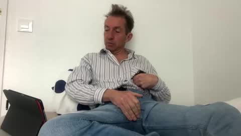 Snapshot of nico181969 chatting on 02-15-25, 11:28 Nico online show from 02-15-25, 11:28