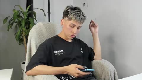 Nico  online show from 11-16-25, 06:52