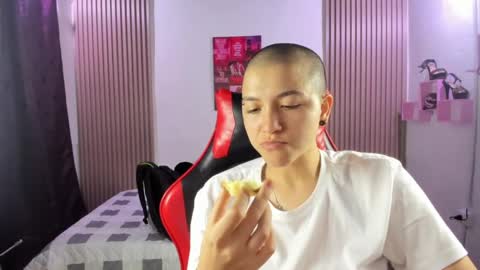 Snapshot of nicocoox chatting on 05-01-26, 12:15 NICO online show from 05-01-26, 12:15