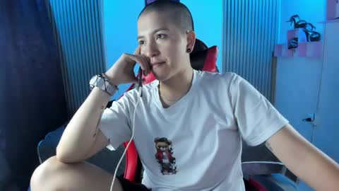 Snapshot of nicocoox chatting on 05-20-26, 01:01 NICO online show from 05-20-26, 01:01