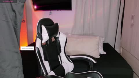 Snapshot of nicocruzz chatting on 09-09-25, 10:59 Nico Cruz online show from 09-09-25, 10:59