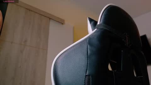 Snapshot of nicocruzz chatting on 09-12-25, 11:43 Nico Cruz online show from 09-12-25, 11:43