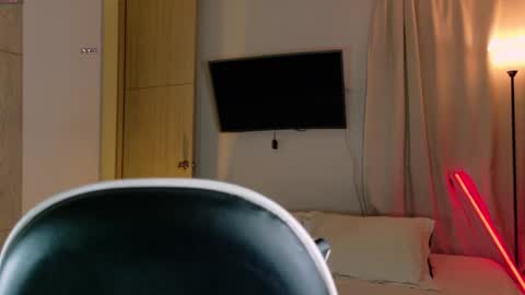 Snapshot of nicocruzz chatting on 09-25-25, 11:47 Nico Cruz online show from 09-25-25, 11:47