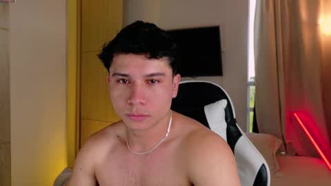 Snapshot of nicocruzz chatting on 09-26-25, 11:25 Nico Cruz online show from 09-26-25, 11:25