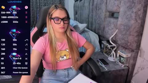 YuliEM online show from 01-31-26, 07:11