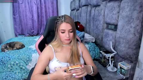 YuliEM online show from 04-21-26, 07:28