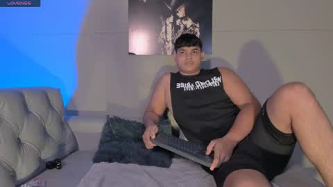 Snapshot of nicol_and_thiago_212 chatting on 06-05-26, 10:48 nicol_and_thiago_212 online show from 06-05-26, 10:48