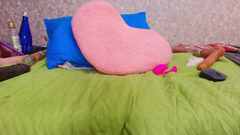 Nicol online show from 12-29-24, 01:34