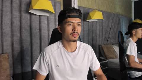 Nicolai online show from 12-04-25, 11:41