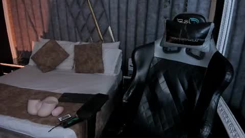 Snapshot of nicolaikarav chatting on 07-18-26, 12:53 Nicolai online show from 07-18-26, 12:53