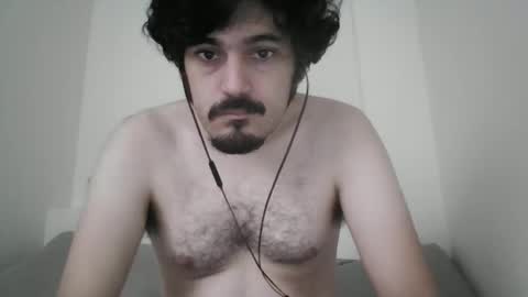 Snapshot of nicolas221193 chatting on 11-10-25, 10:58 nicolas221193 online show from 11-10-25, 10:58