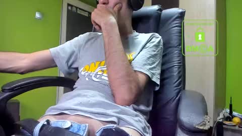 L. Nicolas online show from 11-20-25, 05:51