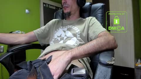 L. Nicolas online show from 12-04-25, 05:50