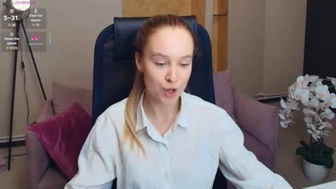 Snapshot of nicolavanderbie chatting on 12-03-25, 07:56 Nicoletta online show from 12-03-25, 07:56