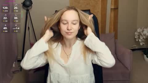 Snapshot of nicolavanderbie chatting on 12-18-25, 06:58 Nicoletta online show from 12-18-25, 06:58