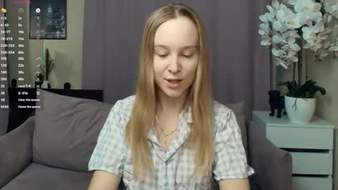 Snapshot of nicolavanderbie chatting on 01-09-26, 07:04 Nicoletta online show from 01-09-26, 07:04