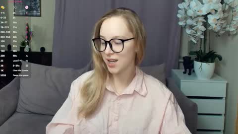 Snapshot of nicolavanderbie chatting on 01-16-26, 08:02 Nicoletta online show from 01-16-26, 08:02