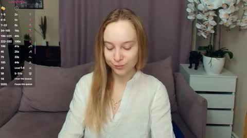 Snapshot of nicolavanderbie chatting on 02-07-26, 06:55 Nicoletta online show from 02-07-26, 06:55