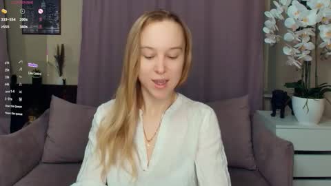 Snapshot of nicolavanderbie chatting on 02-13-26, 06:48 Nicoletta online show from 02-13-26, 06:48