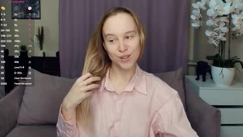 Snapshot of nicolavanderbie chatting on 02-15-26, 06:59 Nicoletta online show from 02-15-26, 06:59