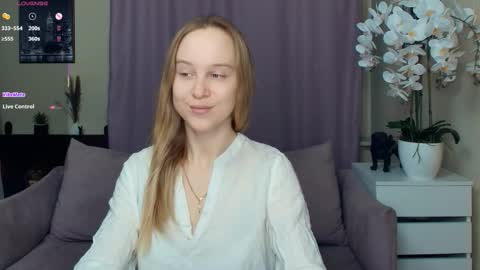 Snapshot of nicolavanderbie chatting on 02-19-26, 07:21 Nicoletta online show from 02-19-26, 07:21