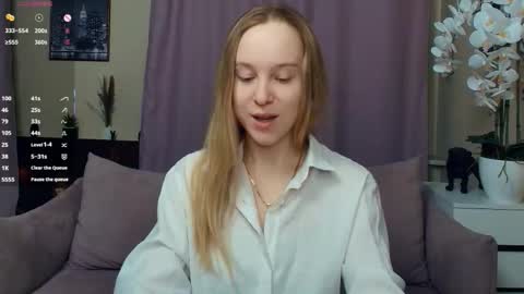 Snapshot of nicolavanderbie chatting on 02-23-26, 07:22 Nicoletta online show from 02-23-26, 07:22