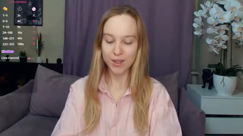 Snapshot of nicolavanderbie chatting on 02-28-26, 06:42 Nicoletta online show from 02-28-26, 06:42