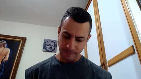 Snapshot of nicolay_74 chatting on 02-14-25, 04:52 Nicolay online show from 02-14-25, 04:52