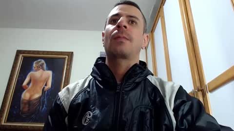 Snapshot of nicolay_74 chatting on 03-04-25, 12:29 Nicolay online show from 03-04-25, 12:29