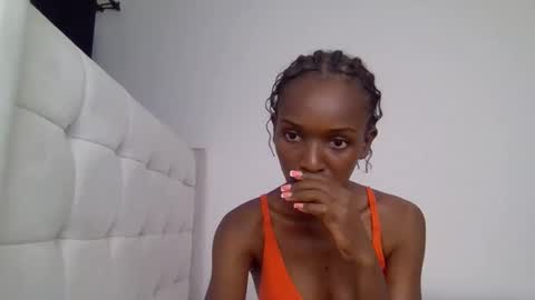 Snapshot of nicole161117 chatting on 02-18-26, 06:37 nicole161117 online show from 02-18-26, 06:37