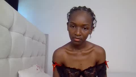 Snapshot of nicole161117 chatting on 02-19-26, 09:27 nicole161117 online show from 02-19-26, 09:27