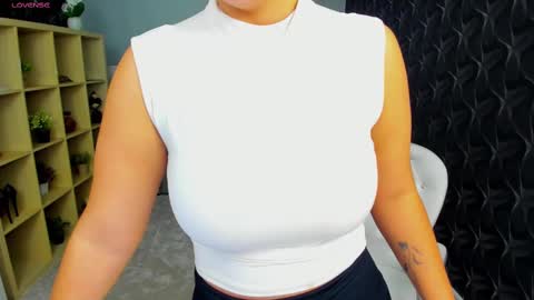 Snapshot of nicole___19 chatting on 03-06-25, 12:54 Nico online show from 03-06-25, 12:54