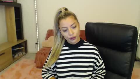 Snapshot of nicole___19 chatting on 09-27-25, 06:24 Nico online show from 09-27-25, 06:24