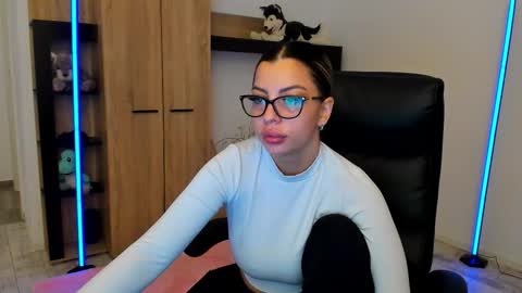 Nico online show from 01-15-26, 03:49