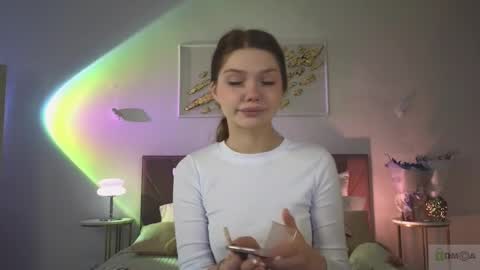 Nicole online show from 11-26-25, 09:49