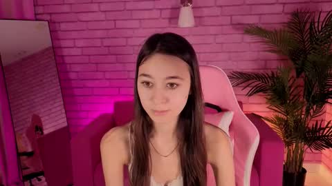 Snapshot of nicole_brownie chatting on 02-04-26, 05:13 Nicole online show from 02-04-26, 05:13