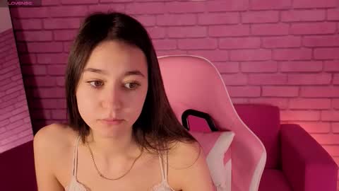 Snapshot of nicole_brownie chatting on 02-05-26, 02:38 Nicole online show from 02-05-26, 02:38