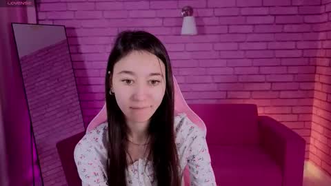 Snapshot of nicole_brownie chatting on 02-19-26, 02:07 Nicole online show from 02-19-26, 02:07