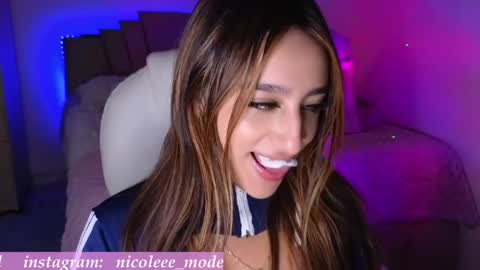 Snapshot of nicole_edwards chatting on 05-26-26, 06:37 Nicole online show from 05-26-26, 06:37