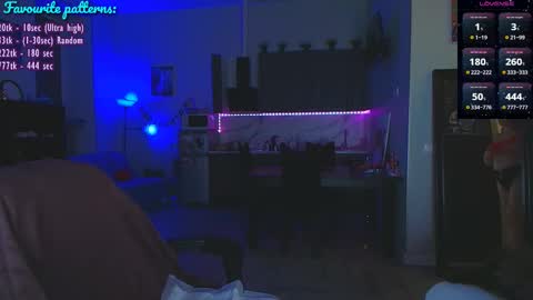 Kitty Nikki online show from 02-09-25, 10:43