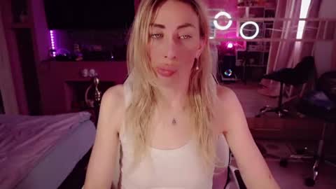 Nicole online show from 06-30-26, 03:18